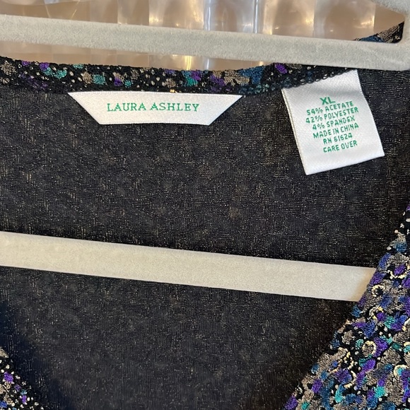 Gorgeous top! - Picture 4 of 10